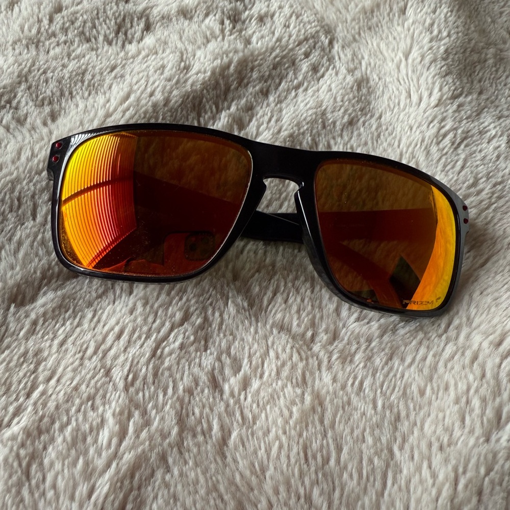 Polarized large Oakley sunglasses